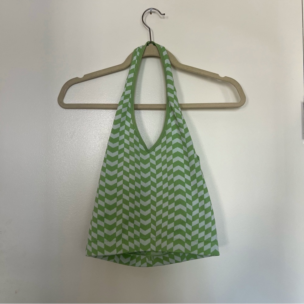 Stretchy seamless halter top